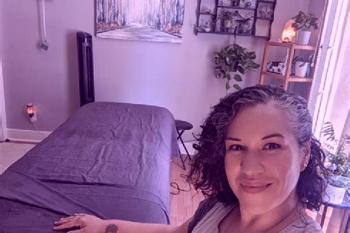 Piper, 20, a black grey-eyed latina companion based in Vatra Dornei. Offering Dinner Date, Party Girl, Massage. Available for incall and outcall, overnight b...