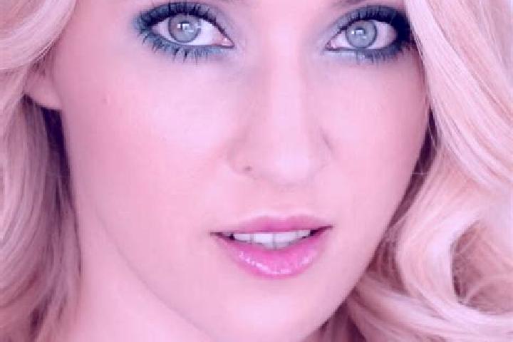 Piper, 20, a blonde green-eyed mediterranean companion based in Melrose Park. Offering Striptease, Prostate Massage, Couples, Travel Companion. Available for...