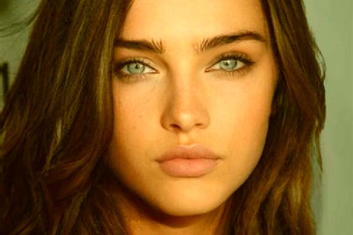 Piper, 21, a brunette grey-eyed caucasian companion based in Kek. Offering BDSM, GFE, Duos. Available for incall and outcall, day and evening dates.