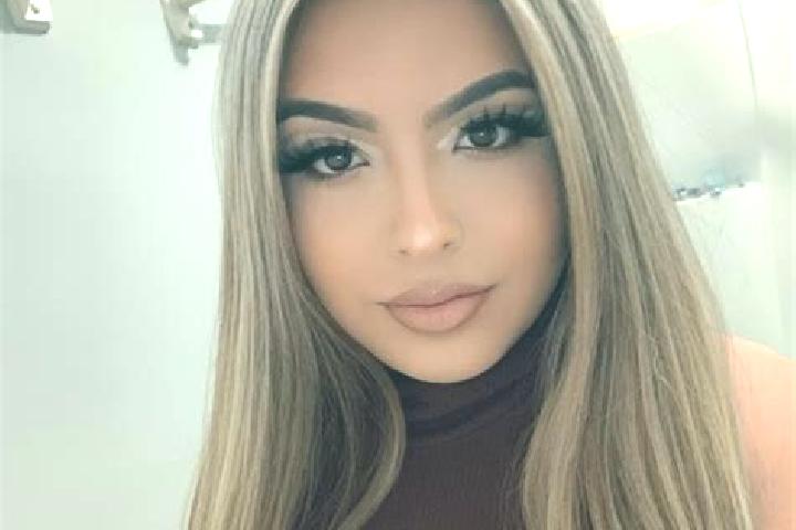 Piper, 22, a blonde brown-eyed latina companion based in Kallimasia. Offering Domination, 69, CIM, Dinner Date, Duos. Available for incall and outcall, overn...