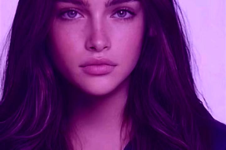 Piper, 22, a brunette blue-eyed european companion based in Quedas do Iguacu. Offering Roleplay, Erotic Massage, Deep French Kissing, Tantra. Available for i...