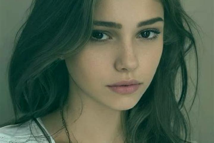 Piper, 22, a brunette grey-eyed slavic companion based in Alpestre. Offering Roleplay, Tantra, Dinner Date, Duos. Available for incall and outcall, day and e...