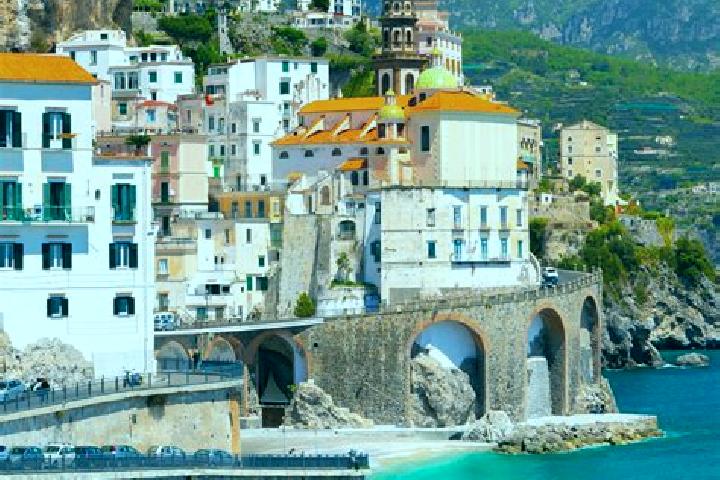 Piper, 22 — Escort in Valva, Italy