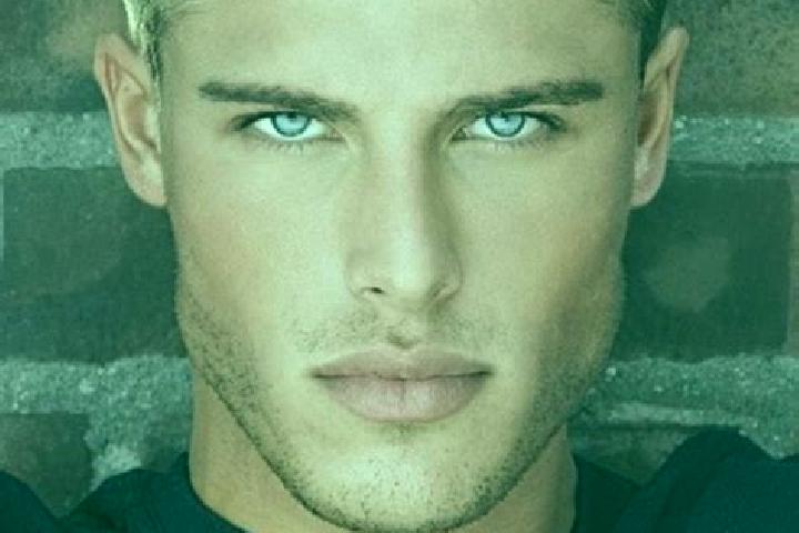 Piper, 23, a dark blonde grey-eyed caucasian companion based in Faeto. Offering 69, Massage, Deep French Kissing. Available for incall and outcall, overnight...