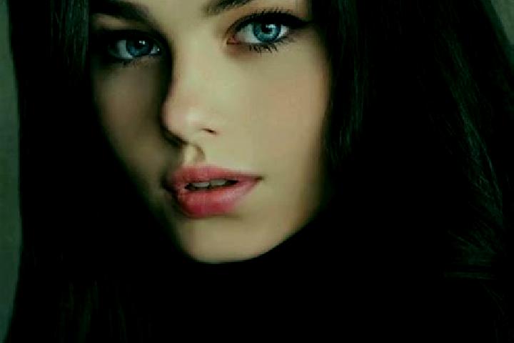 Piper, 23, a red dark-eyed slavic companion based in Barrio Progreso. Offering GFE, Domination, Travel Companion. Available for incall and outcall, overnight...