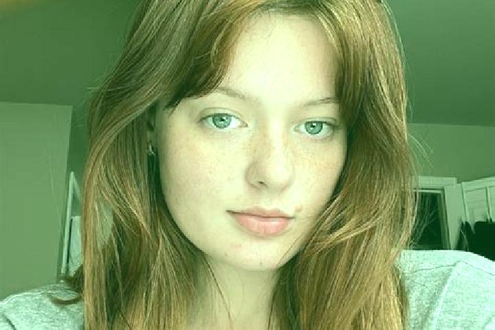 Piper, 24, a chestnut amber-eyed caucasian companion based in Canhamela. Offering Travel Companion, Erotic Massage, CIM, Dinner Date. Available for incall an...