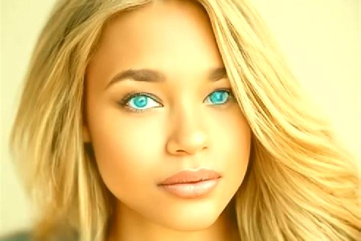 Piper, 24, a dark blonde blue-eyed latina companion based in Cim. Offering OWO, Tantra, Couples. Available for incall and outcall, day and evening dates.