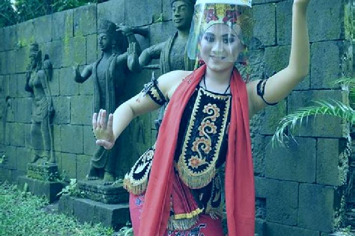 Piper, 24 — Escort in Tamansari, Indonesia