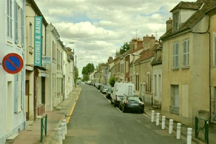 Piper, 24 — Escort in Villeneuve-la-Guyard, France