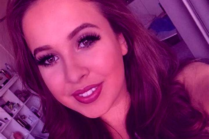 Piper, 25, a auburn brown-eyed latina companion based in Cordry Sweetwater Lakes. Offering Striptease, Duos, Girlfriend Experience. Available for incall and ...
