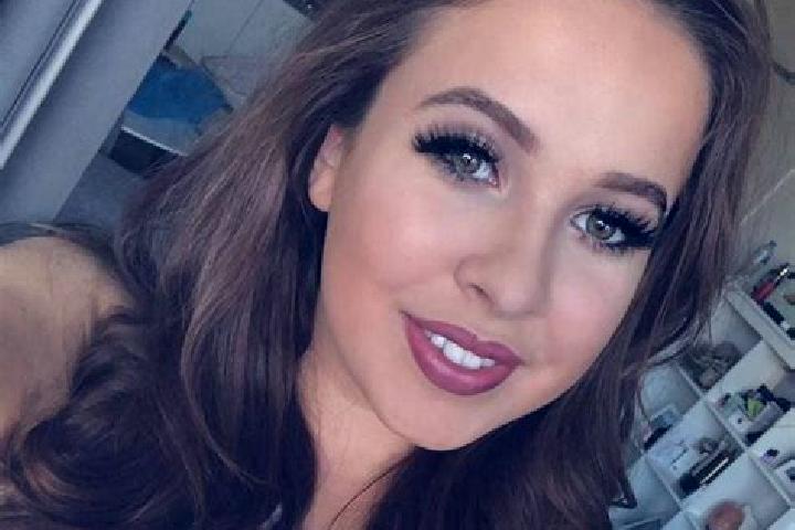 Piper, 25, a black brown-eyed caucasian companion based in Wellington. Offering Striptease, Massage, Roleplay, Dinner Date. Available for incall and outcall,...