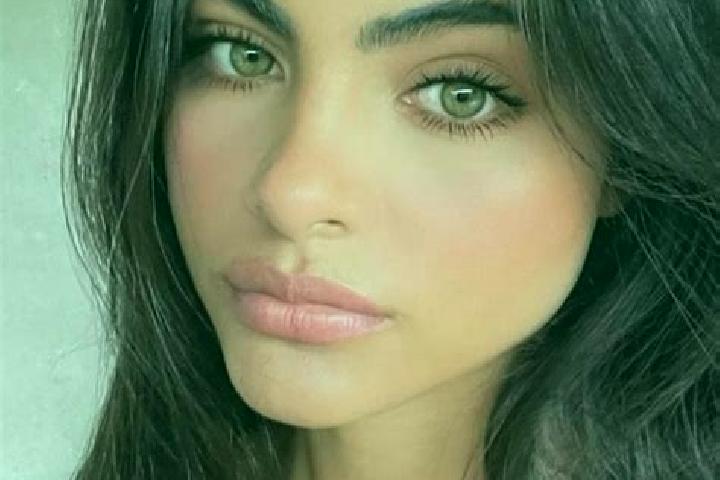 Piper, 25, a brunette green-eyed latina companion based in Arroba. Offering OWO, CIM, Prostate Massage, Fetish, Massage. Available for incall and outcall, ov...