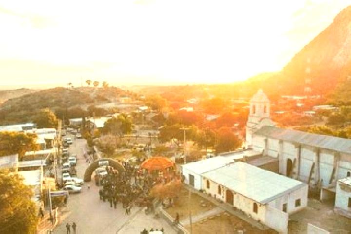 Piper, 25 — Escort in Malanzan, Argentina