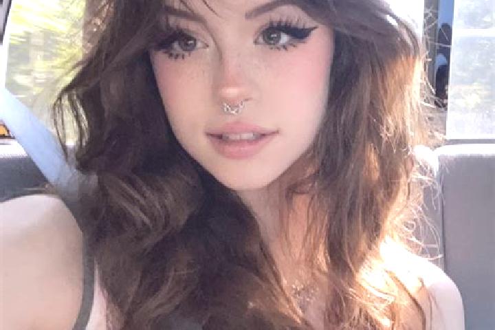 Piper, 26, a black dark-eyed mixed companion based in Uffenheim. Offering Deep French Kissing, Party Girl, OWO, A-Level. Available for incall and outcall, da...