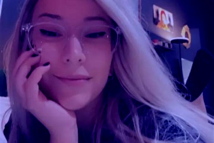 Piper, 26, a blonde dark-eyed asian companion based in North Brooksville. Offering Tantra, OWO, Party Girl, Couples, CIM. Available for incall and outcall, d...