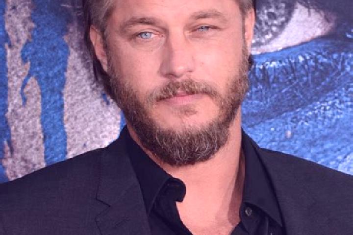 Piper, 26, a dark blonde blue-eyed caucasian companion based in Pithari. Offering GFE, A-Level. Available for incall and outcall, overnight bookings available.