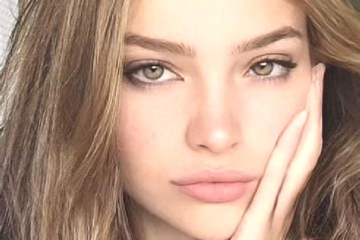 Piper, 27, a dark blonde dark-eyed caucasian companion based in Hulan Ergi. Offering Massage, Deep French Kissing, 69, Party Girl. Available for incall and o...