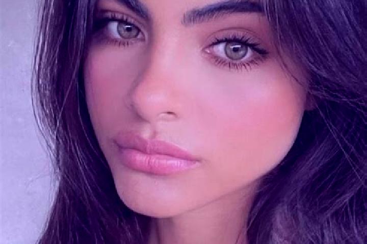 Piper, 27, a red hazel-eyed latina companion based in San Juanico Sector Dos. Offering GFE, Domination, Travel Companion, BDSM. Available for incall and outc...