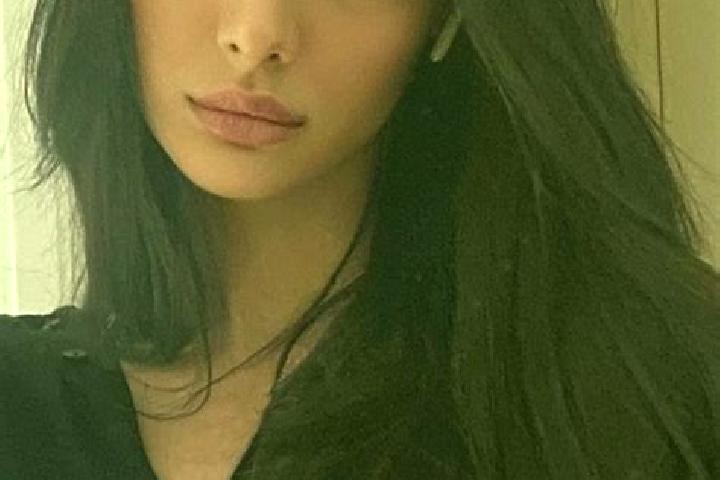 Piper, 28, a black grey-eyed middle eastern companion based in Yarok. Offering CIM, Overnight, Girlfriend Experience. Available for incall and outcall, overn...