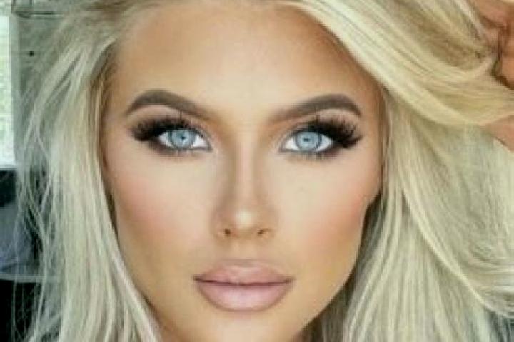 Piper, 28, a platinum blonde grey-eyed slavic companion based in San Pietro in Trento. Offering BDSM, 69, Domination, Party Girl. Available for incall and ou...
