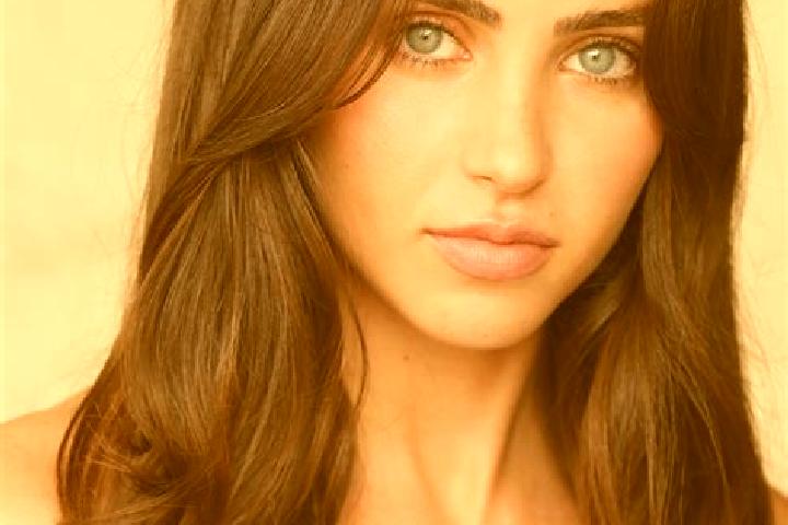 Piper, 29, a brunette hazel-eyed slavic companion based in Roxby Downs. Offering Party Girl, Travel Companion, Roleplay. Available for incall and outcall, da...