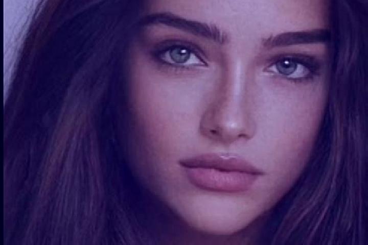 Piper, 30, a chestnut grey-eyed caucasian companion based in Roseto degli Abruzzi. Offering A-Level, GFE, Deep French Kissing. Available for incall and outca...