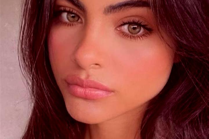 Piper, 31, a auburn dark-eyed indian companion based in Mount Ephraim. Offering Domination, Dinner Date, 69, Massage. Available for incall and outcall, overn...