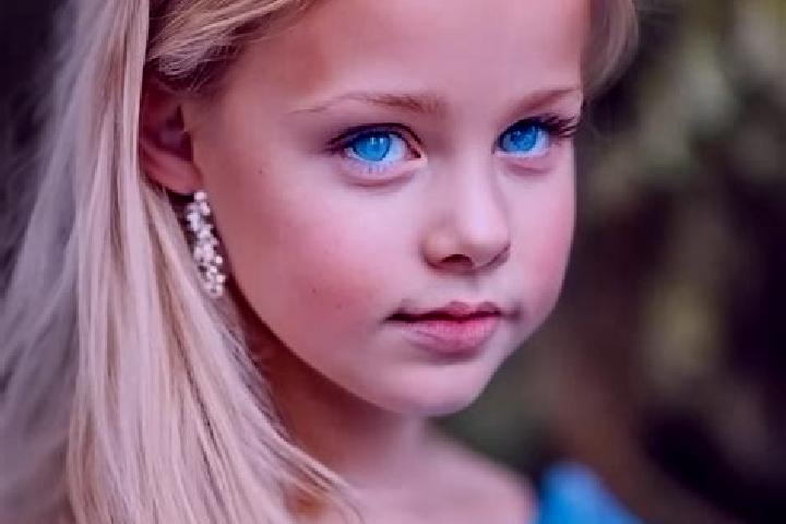 Piper, 31, a blonde blue-eyed caucasian companion based in Newburn. Offering Domination, BDSM, Striptease, Erotic Massage. Available for incall and outcall, ...