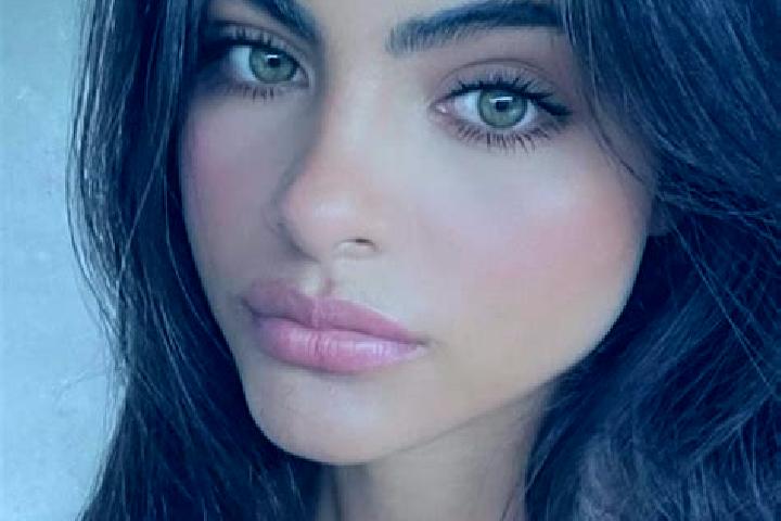Piper, 31, a brunette dark-eyed middle eastern companion based in Northcote. Offering Erotic Massage, Couples. Available for incall and outcall, day and even...