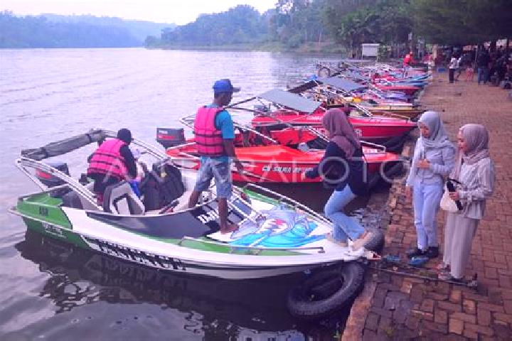 Piper, 31 — Escort in Logung, Indonesia