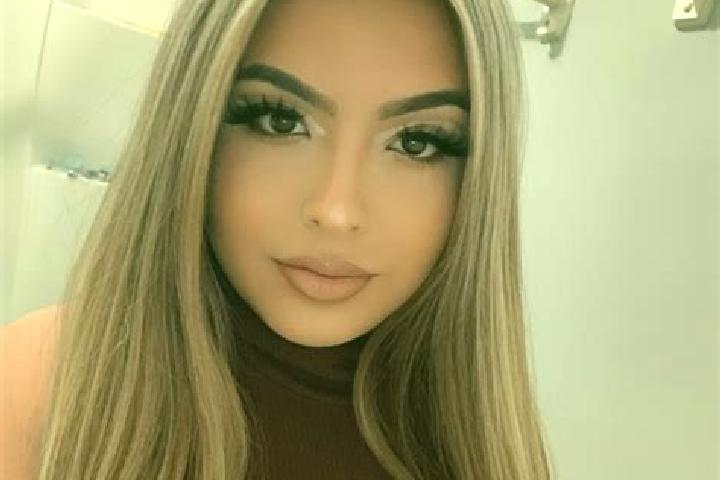 Piper, 32, a blonde dark-eyed latina companion based in Hewan. Offering Fetish, Tantra, Girlfriend Experience. Available for incall and outcall, overnight bo...
