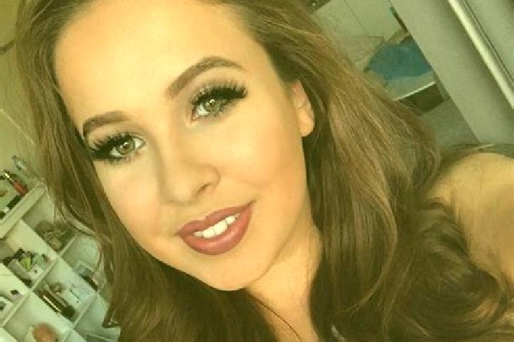 Piper, 32, a dark blonde dark-eyed latina companion based in Wuzhishan. Offering Couples, Domination, Dinner Date, Erotic Massage. Available for incall and o...