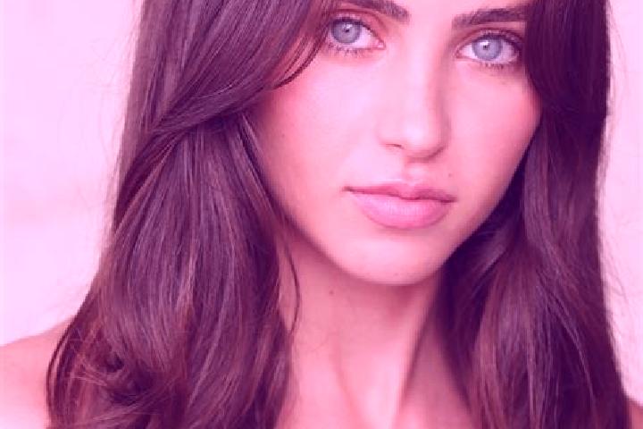 Piper, 32, a red brown-eyed latina companion based in Belfield. Offering GFE, A-Level, Striptease, Roleplay. Available for incall and outcall, day and evenin...