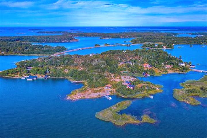 Piper, 32 — Escort in Sund, Aland Islands