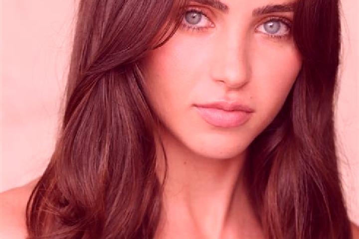 Piper, 33, a brunette hazel-eyed latina companion based in Cilentung. Offering 69, Travel Companion, Roleplay. Available for incall and outcall, overnight bo...