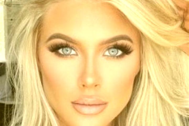 Piper, 33, a platinum blonde amber-eyed latina companion based in Limbang. Offering Domination, Travel Companion, Roleplay, Erotic Massage. Available for inc...