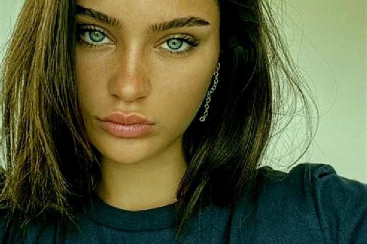 Piper, 34, a brunette blue-eyed slavic companion based in Tecovice. Offering Overnight, Duos, Striptease, Roleplay, Girlfriend Experience. Available for inca...