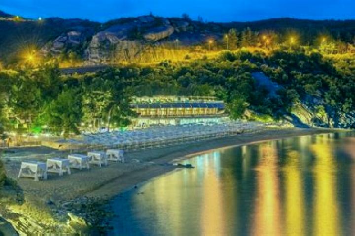 Piper, 34 — Escort in Palaio Tsifliki, Greece