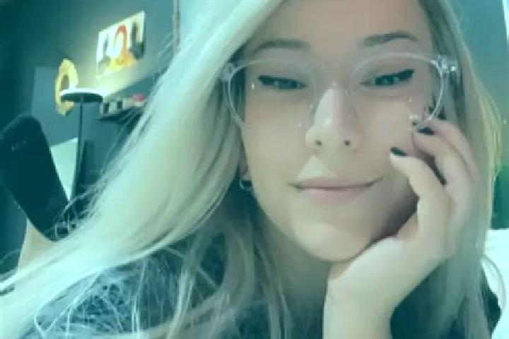 Piper, 36, a platinum blonde dark-eyed indian companion based in Metabetchouan-Lac-a-la-Croix. Offering Dinner Date, OWO, Couples, Prostate Massage, Duos. Av...