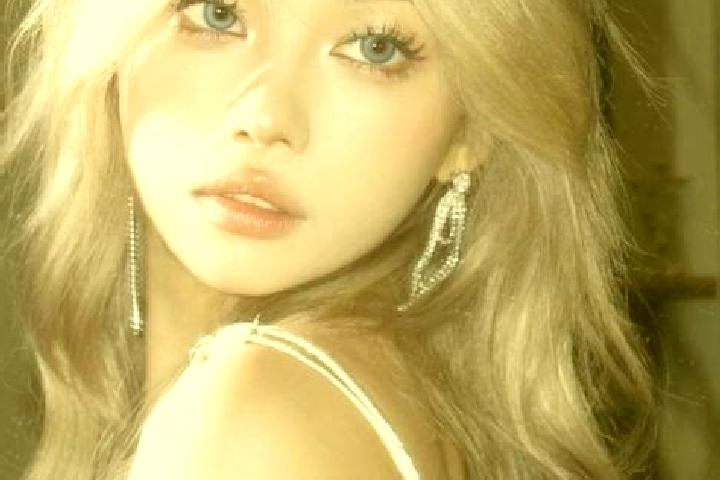 Piper, 37, a blonde blue-eyed asian companion based in Bokala. Offering Fetish, Tantra, Roleplay. Available for incall and outcall, day and evening dates.