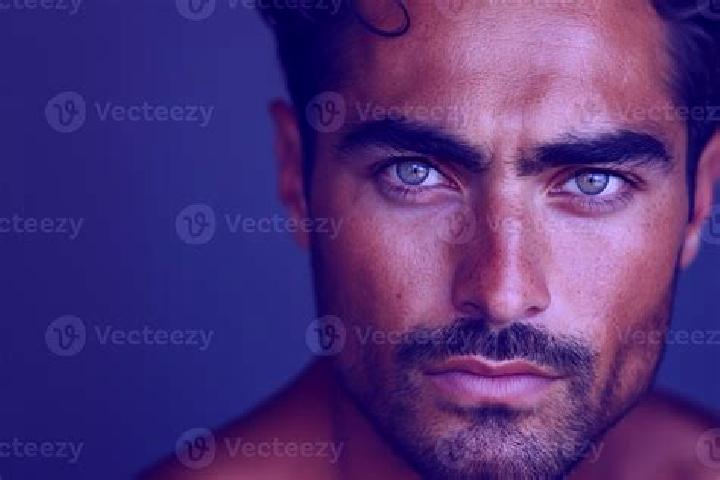 Piper, 38, a auburn amber-eyed middle eastern companion based in Mbagne. Offering Massage, CIM. Available for incall and outcall, day and evening dates.