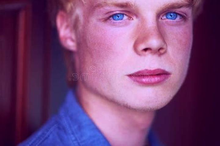 Piper, 38, a blonde blue-eyed caucasian companion based in La Maquina. Offering Prostate Massage, BDSM, Party Girl, Overnight. Available for incall and outca...