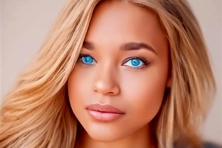 Piper, 38, a blonde blue-eyed latina companion based in Saritoprak. Offering OWO, Roleplay, Erotic Massage, Deep French Kissing. Available for incall and out...
