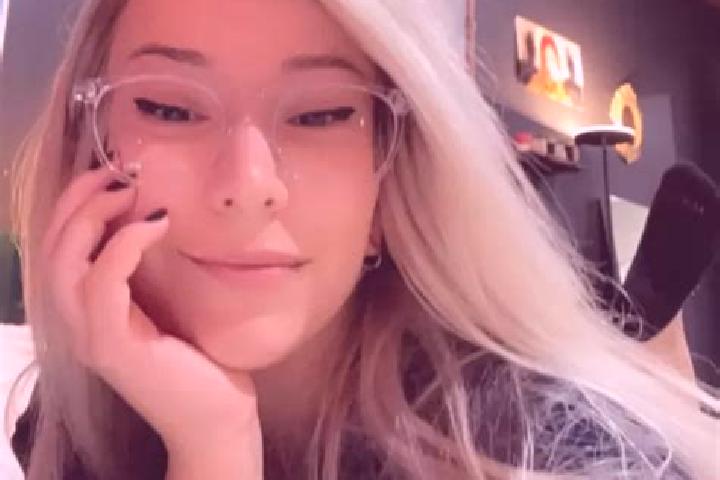 Piper, 38, a brunette amber-eyed caucasian companion based in Kalsdorf bei Graz. Offering Deep French Kissing, Tantra, GFE. Available for incall and outcall,...