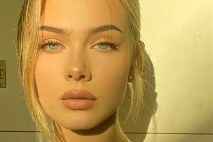 Piper, 39, a blonde dark-eyed european companion based in Santa Maria la Stella. Offering Domination, CIM, Deep French Kissing. Available for incall and outc...