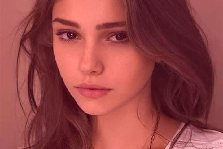 Piper, 39, a chestnut dark-eyed slavic companion based in Zumbahua. Offering CIM, Erotic Massage, Roleplay, OWO, Duos. Available for incall and outcall, over...