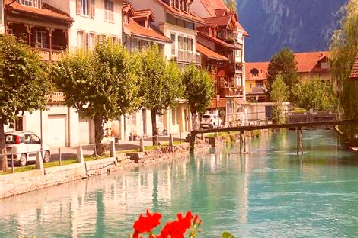 Piper, 39 — Escort in Mauraz, Switzerland