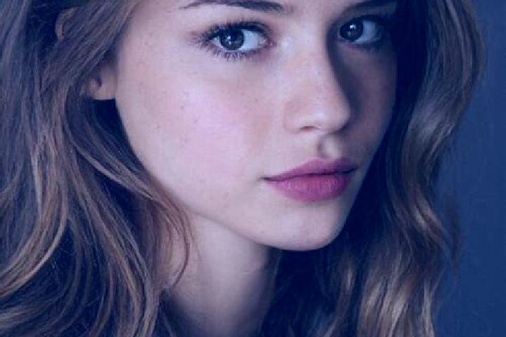 Quinn, 20, a chestnut green-eyed latina companion based in Moesel. Offering Deep French Kissing, Girlfriend Experience, Couples. Available for incall and out...