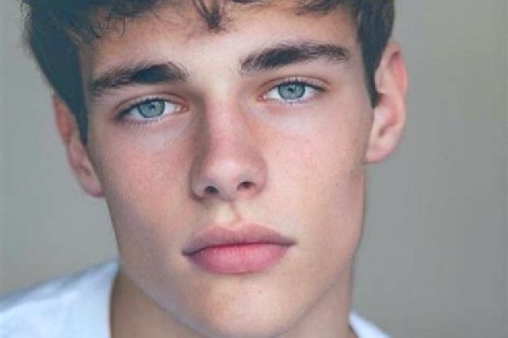 Quinn, 20, a red blue-eyed caucasian companion based in Goennebek. Offering Deep French Kissing, BDSM, Overnight, Massage, Dinner Date. Available for incall ...