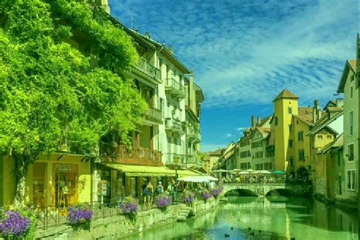 Quinn, 20 — Escort in Lesperon, France